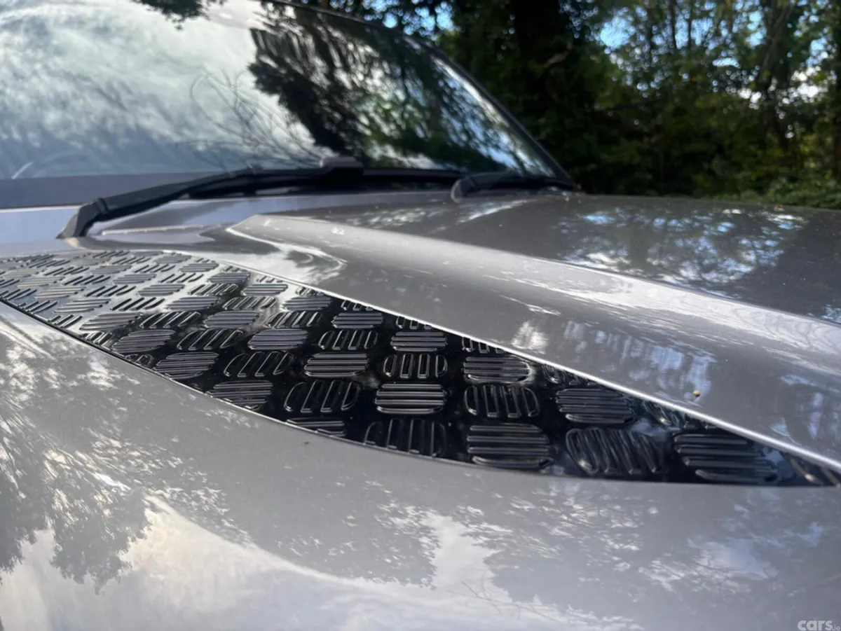 Land Rover Defender SUV, Petrol Plug-in Hybrid, 2023, Grey