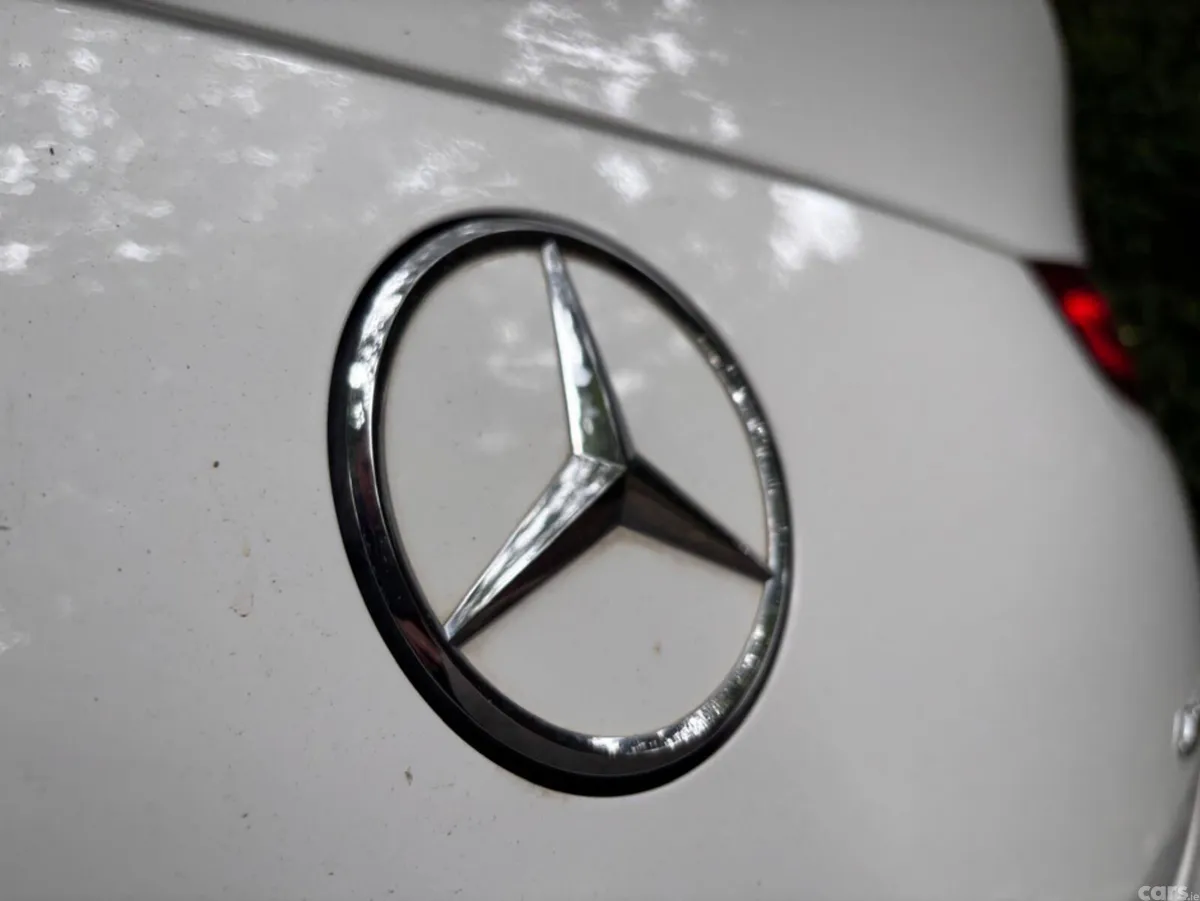 Mercedes-Benz GLE SUV, Diesel Plug-in Hybrid, 2022, White