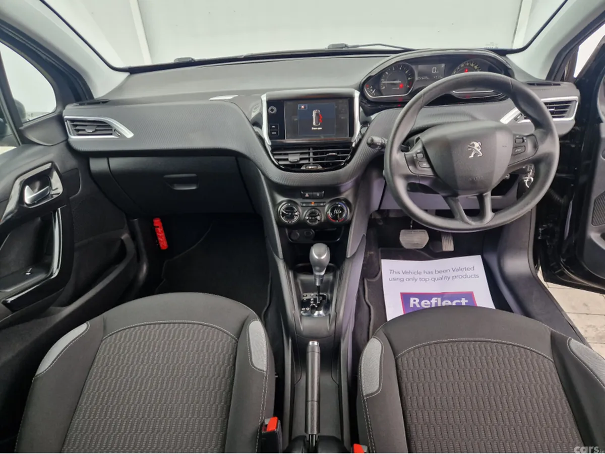 Peugeot 208 Hatchback, Petrol, 2017, Black