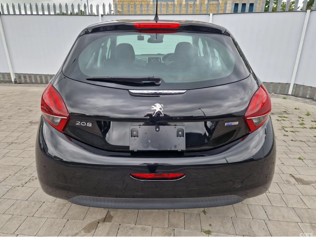 Peugeot 208 Hatchback, Petrol, 2017, Black