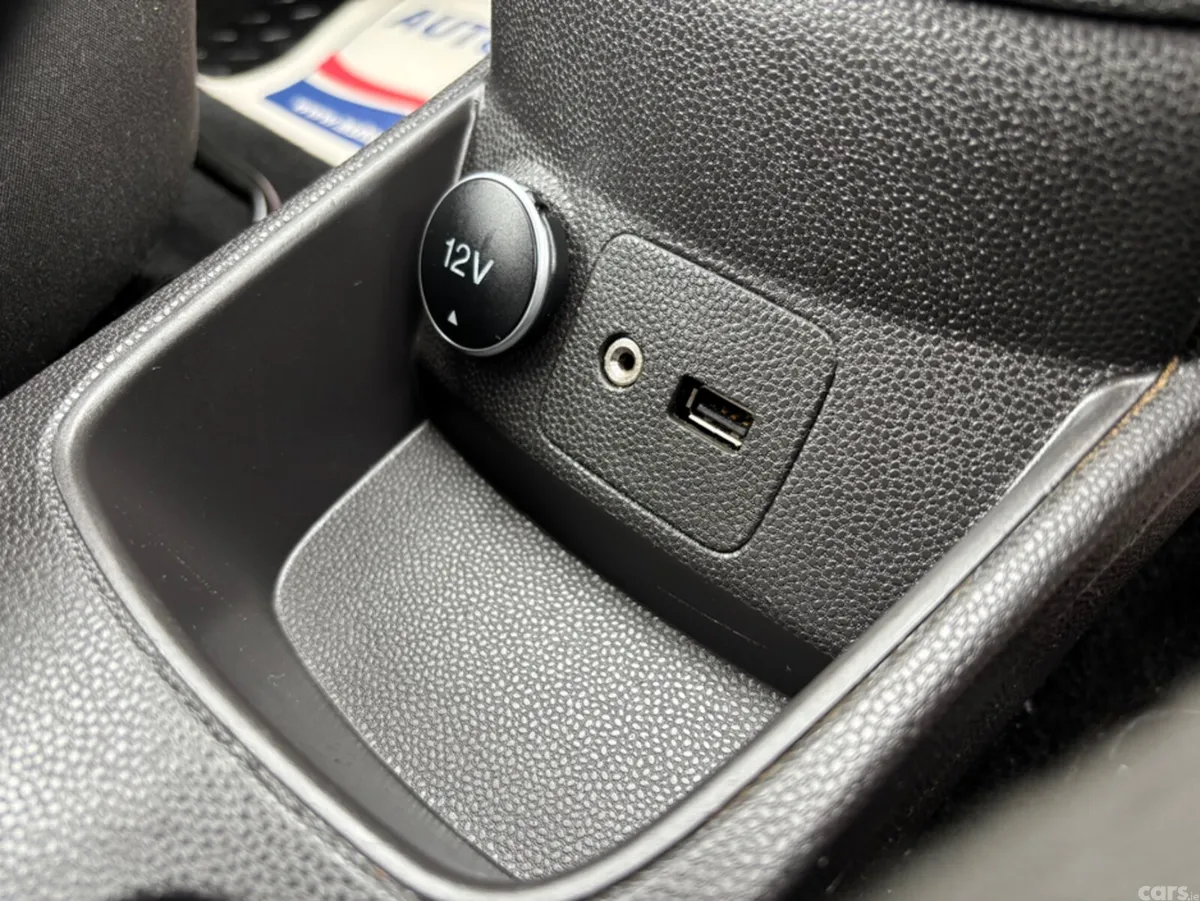 Ford Fiesta Hatchback, Petrol, 2016, Blue