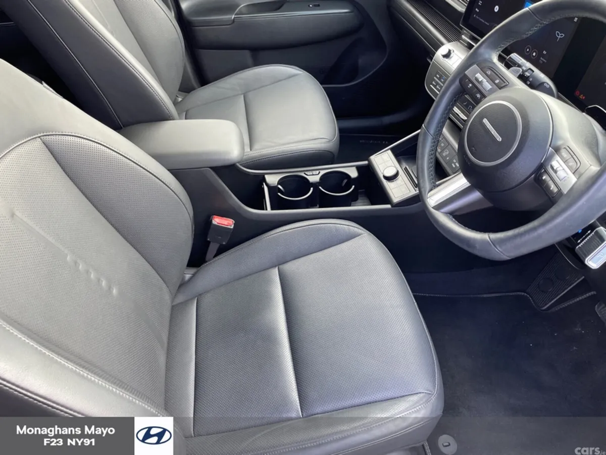 Hyundai KONA MPV, Electric, 2025, White