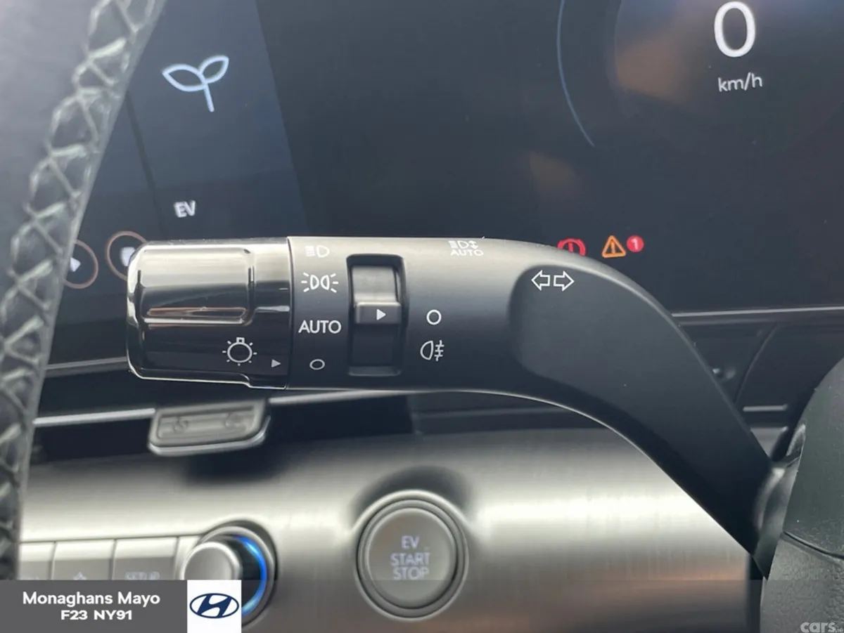 Hyundai KONA MPV, Electric, 2025, White