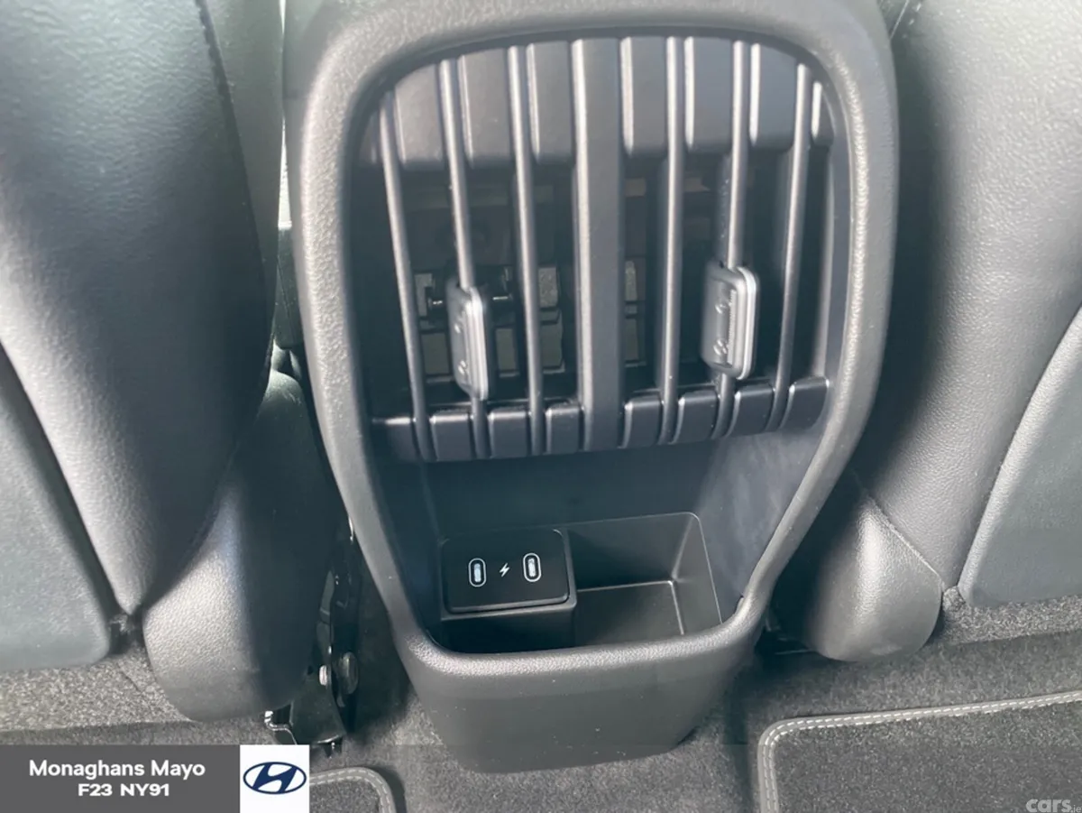 Hyundai KONA MPV, Electric, 2025, White