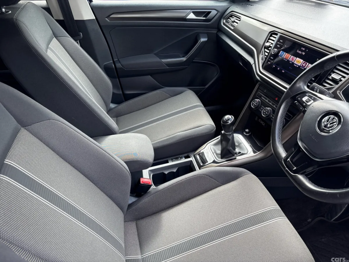 Volkswagen T-Roc Estate, Petrol, 2019, Blue