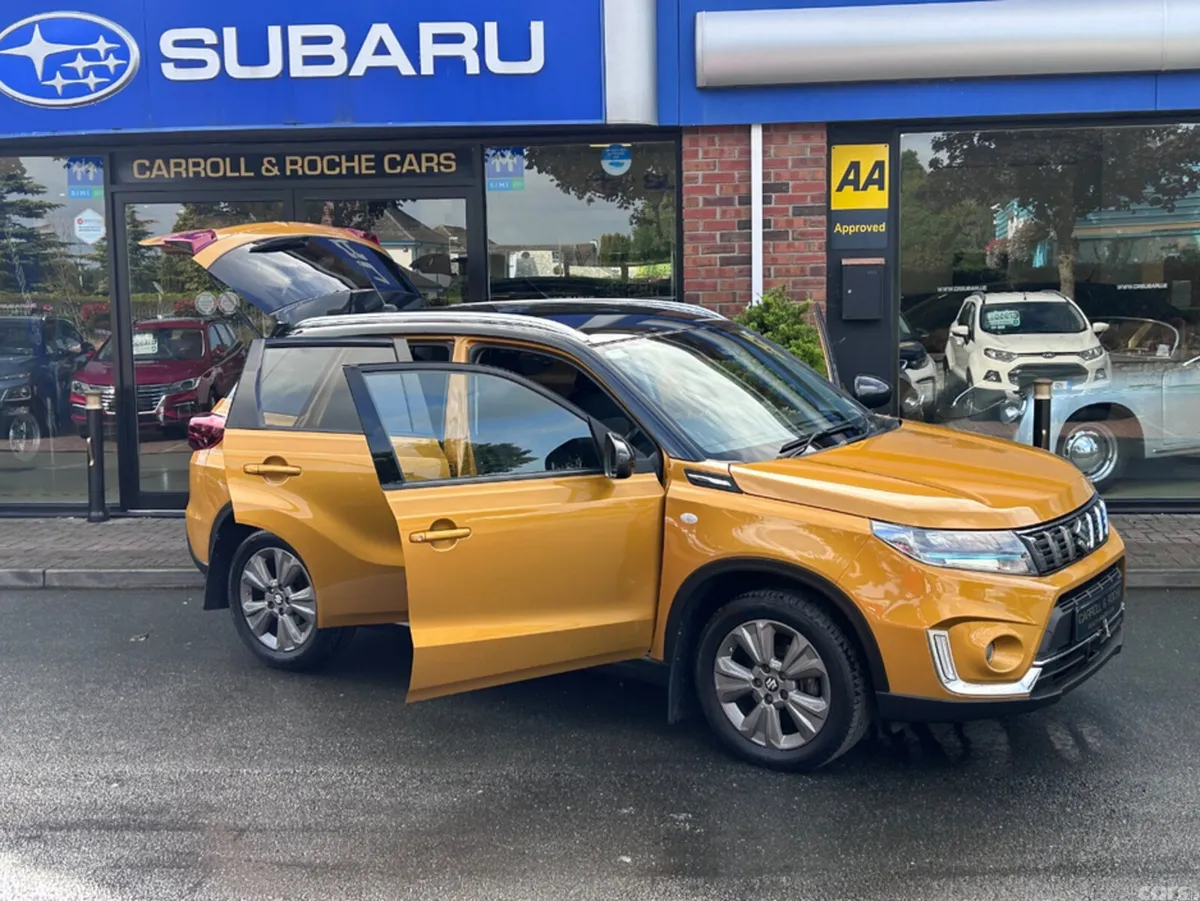 Suzuki Vitara SUV, Petrol, 2024, Gold
