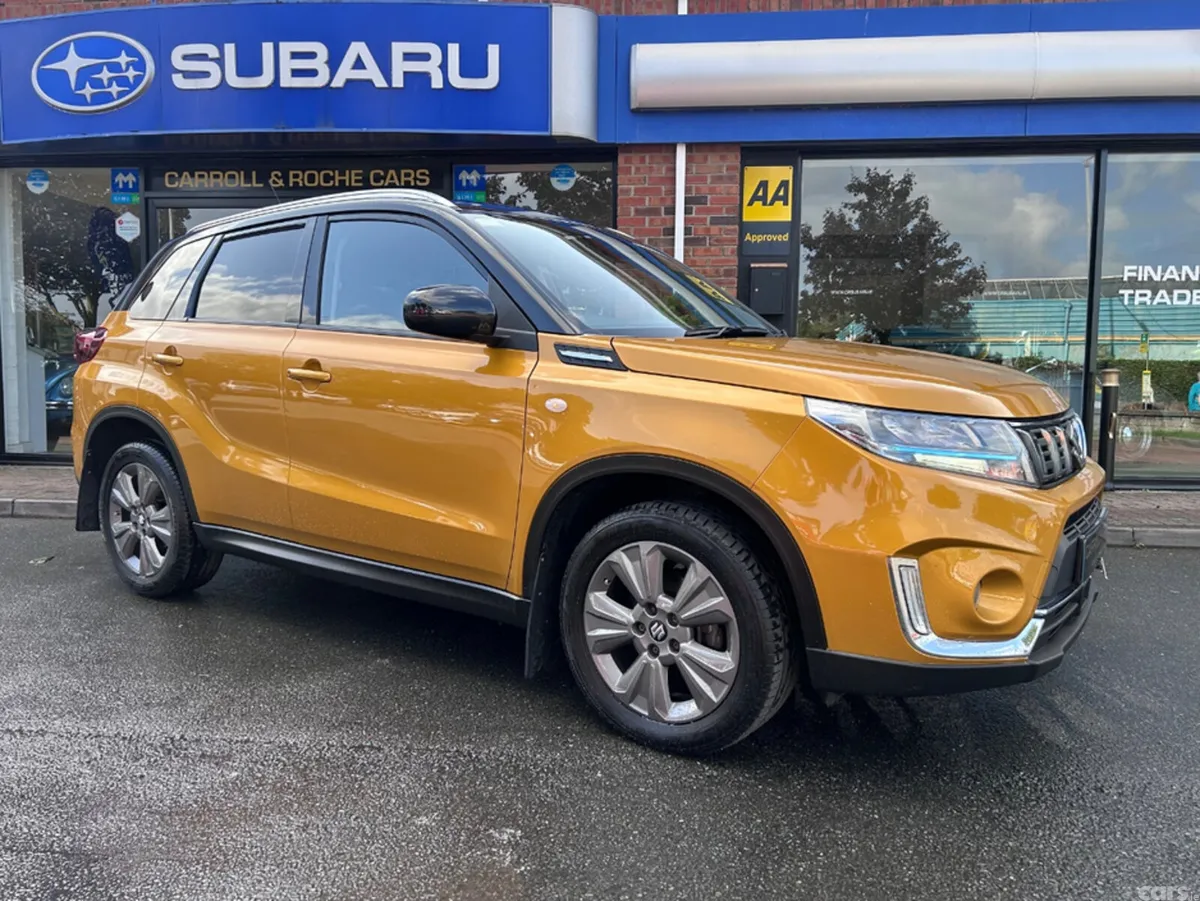 Suzuki Vitara SUV, Petrol, 2024, Gold