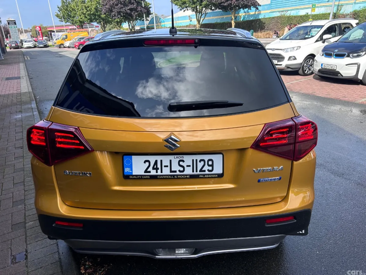 Suzuki Vitara SUV, Petrol, 2024, Gold