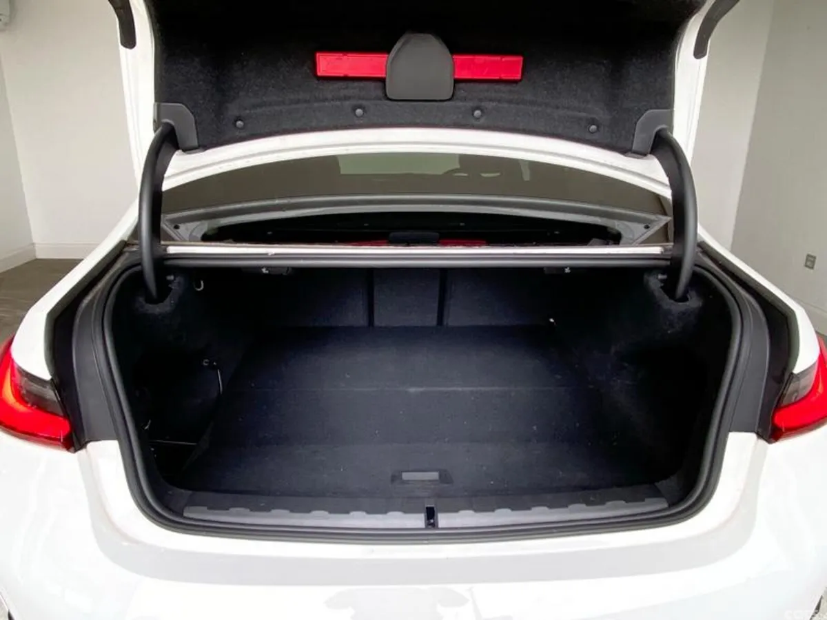 BMW 3-Series Saloon, Petrol Hybrid, 2025, White
