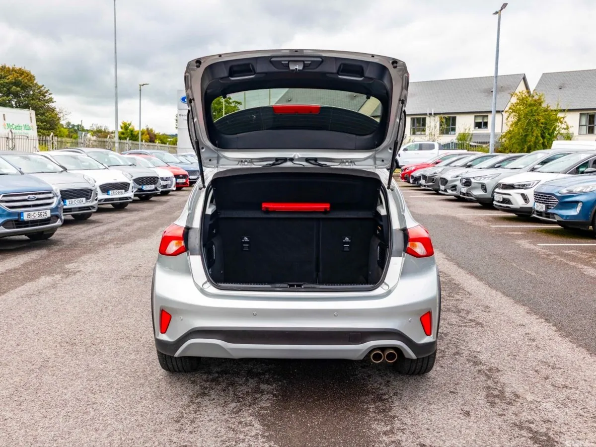 Ford Focus Hatchback, Petrol, 2020, Grey