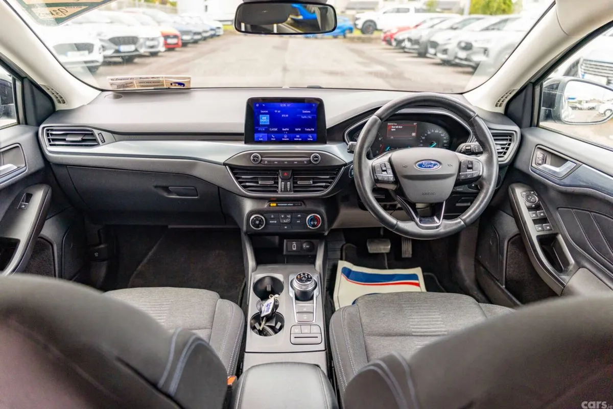 Ford Focus Hatchback, Petrol, 2020, Grey