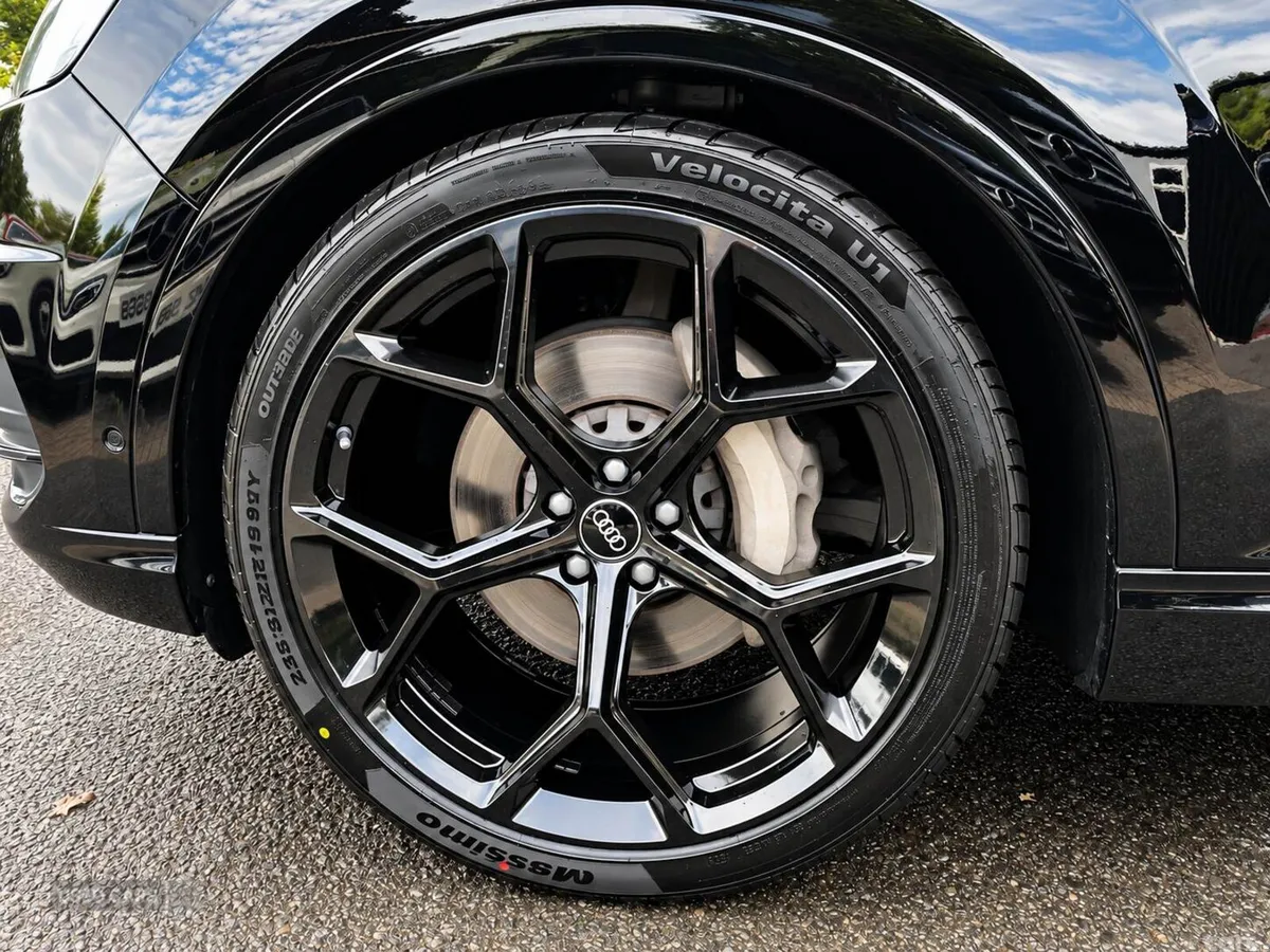 Audi Q7 , Petrol, 2016, Black