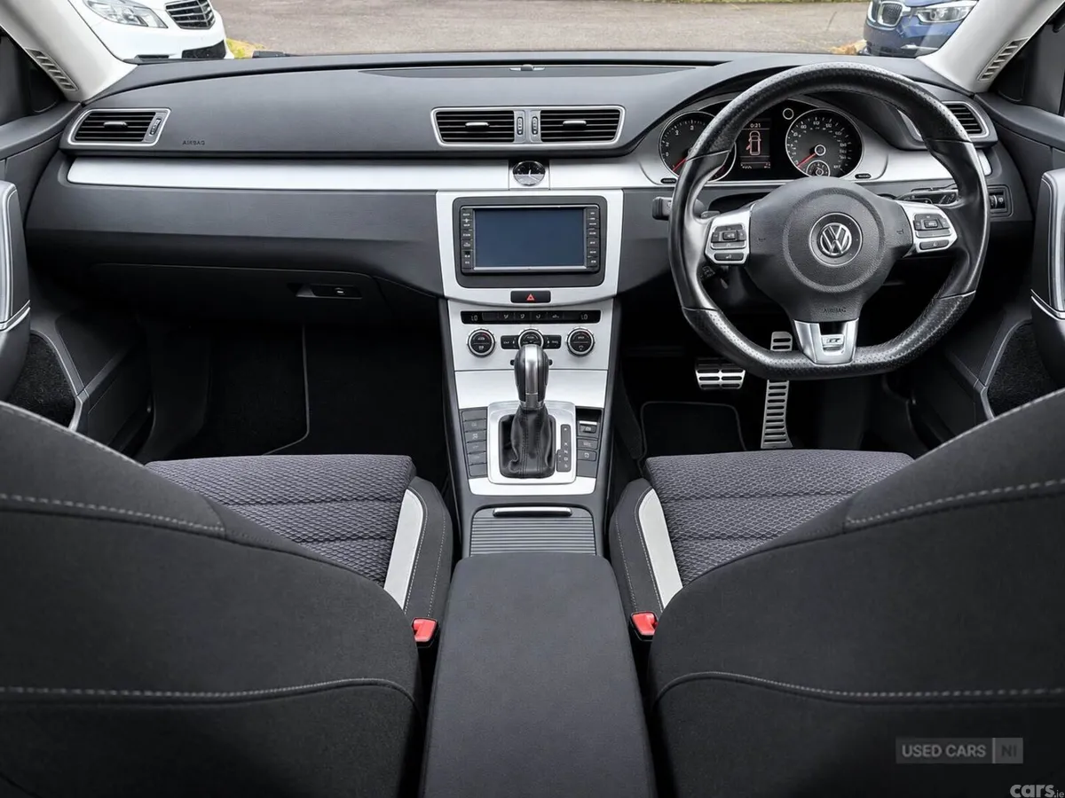 Volkswagen Passat , Petrol, 2015, Black