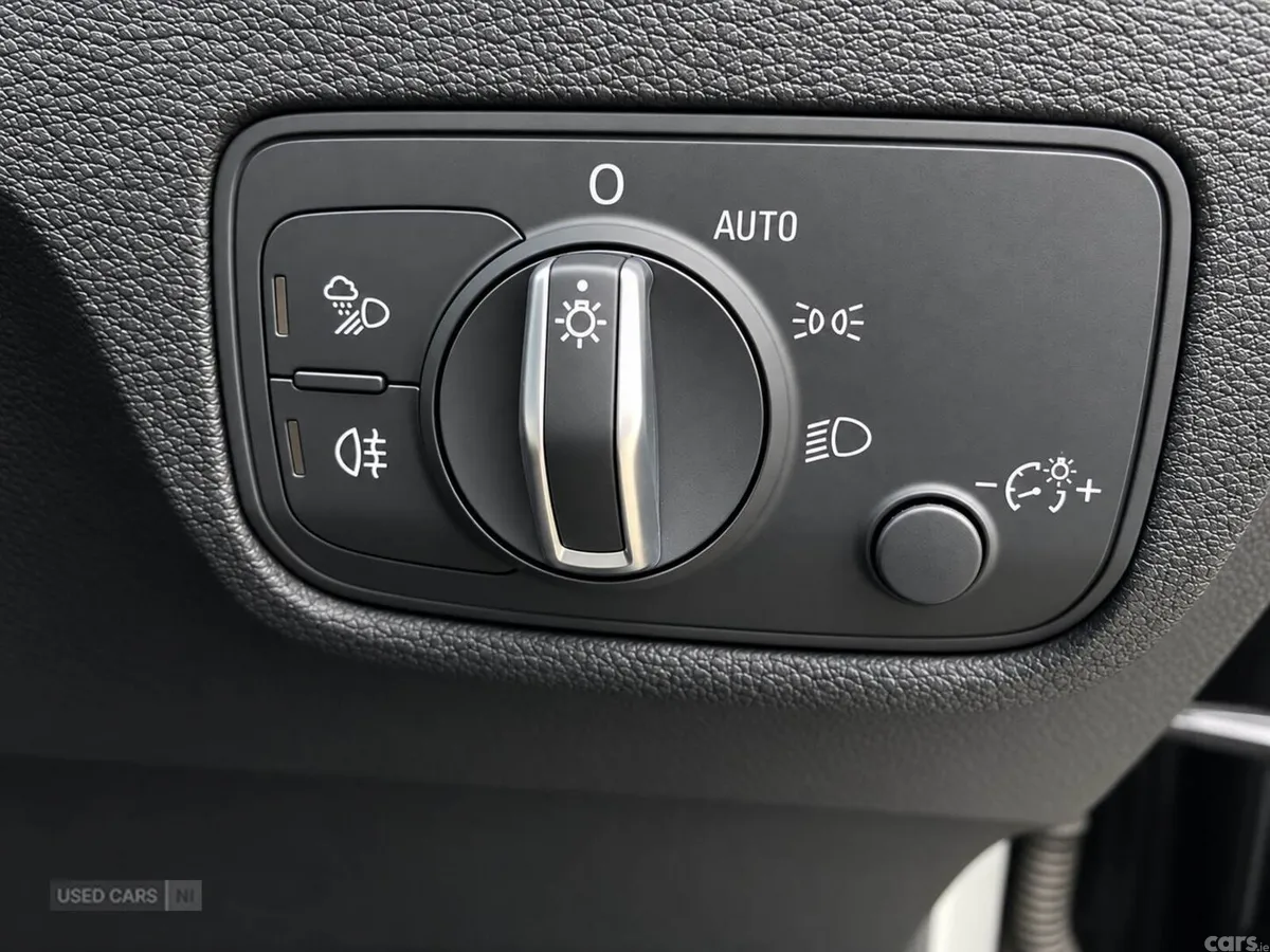 Audi Q2 , Petrol, 2017, Black