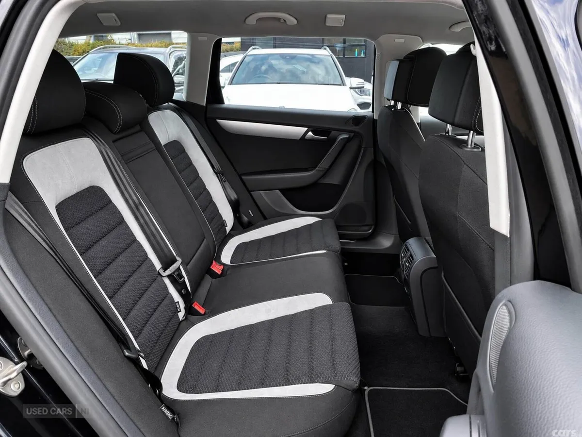 Volkswagen Passat , Petrol, 2015, Black