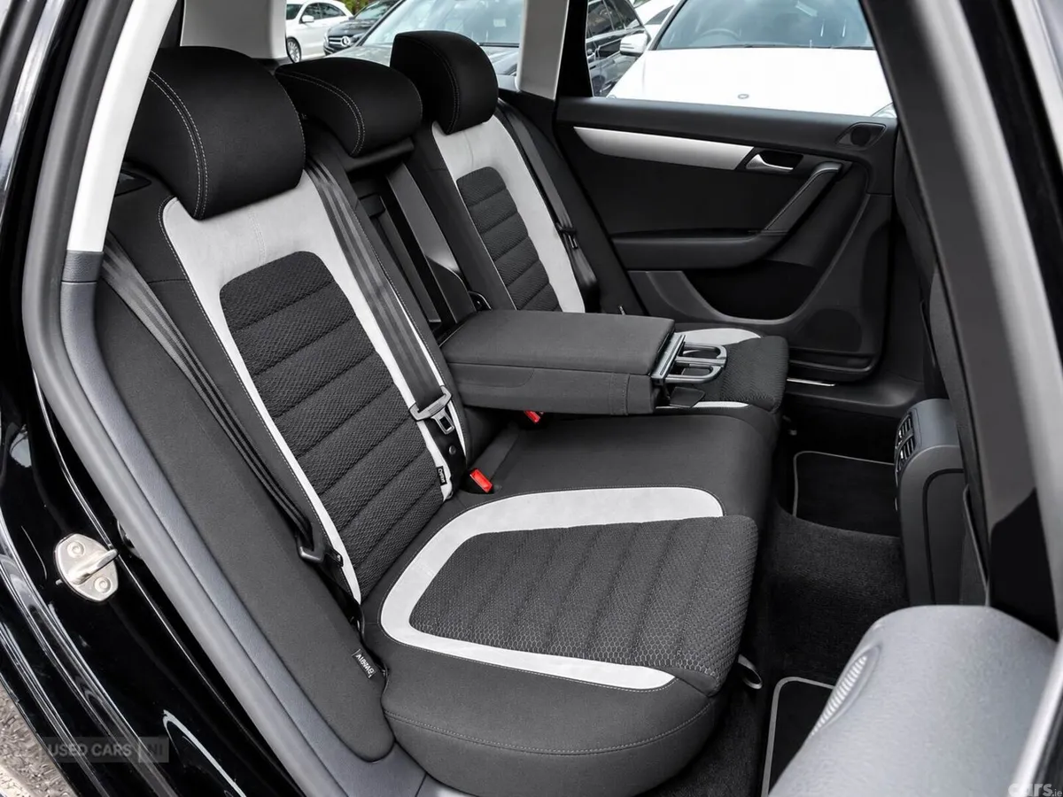 Volkswagen Passat , Petrol, 2015, Black