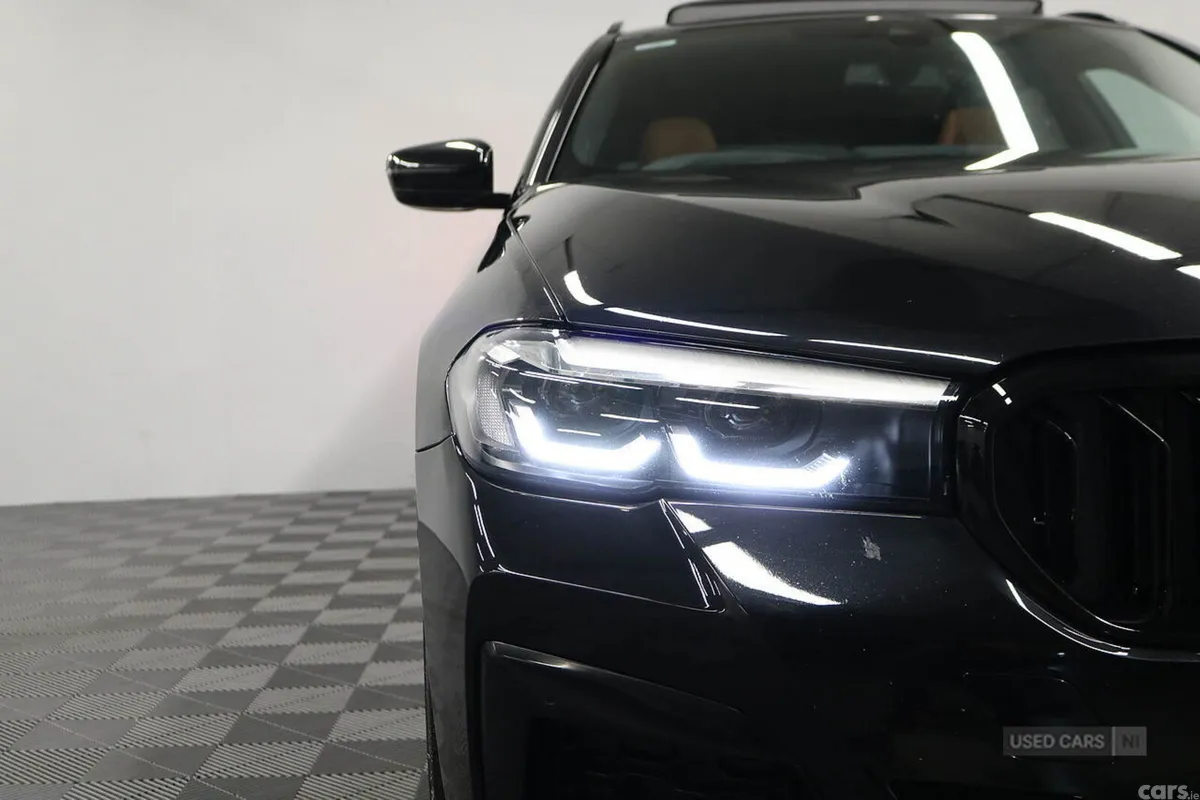 BMW 5-Series Estate, Petrol Hybrid, 2023, Black