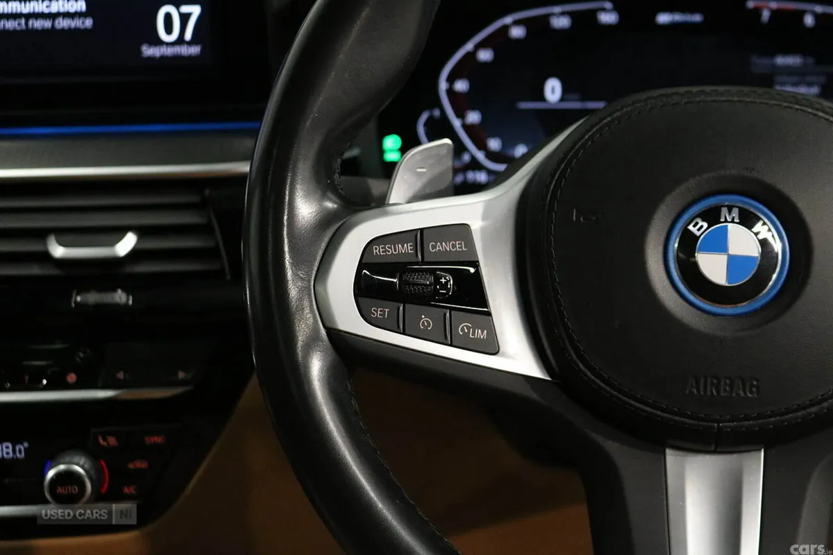 BMW 5-Series Estate, Petrol Hybrid, 2023, Black
