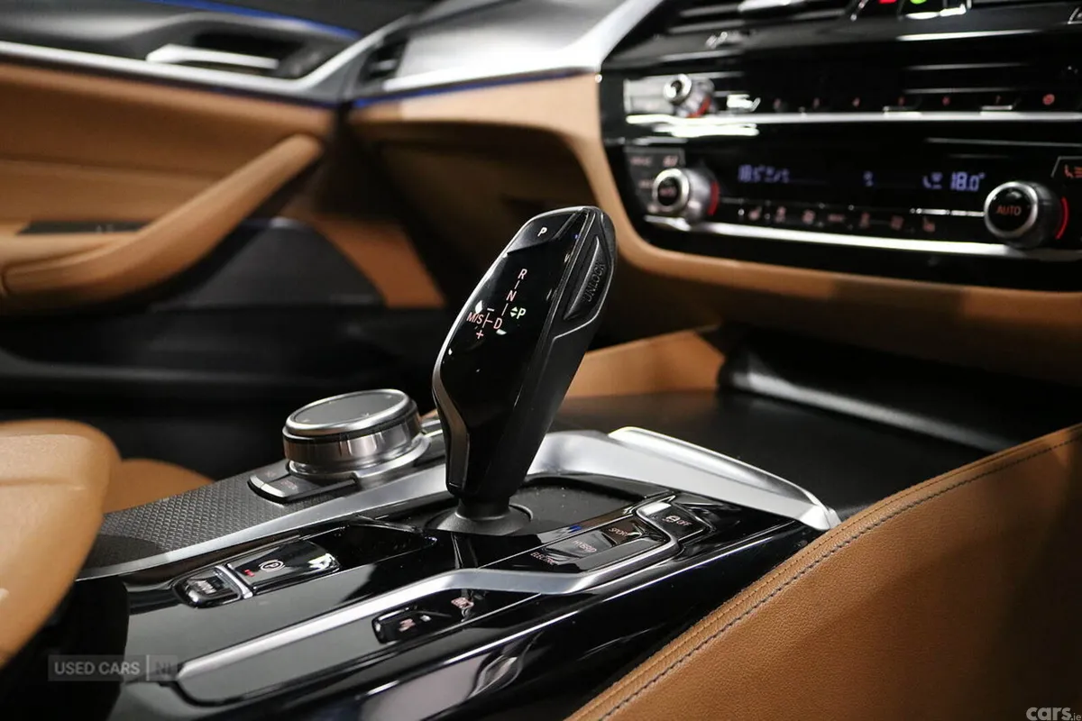 BMW 5-Series Estate, Petrol Hybrid, 2023, Black
