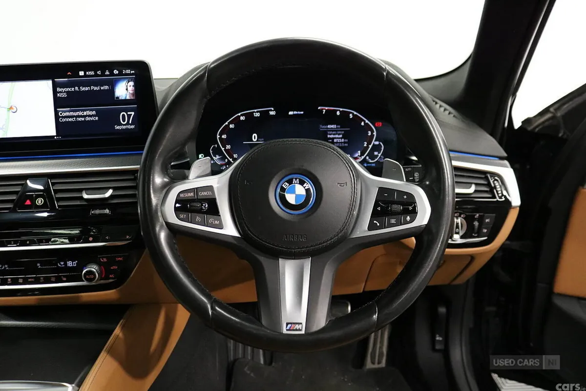 BMW 5-Series Estate, Petrol Hybrid, 2023, Black