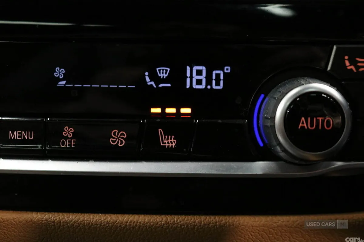 BMW 5-Series Estate, Petrol Hybrid, 2023, Black