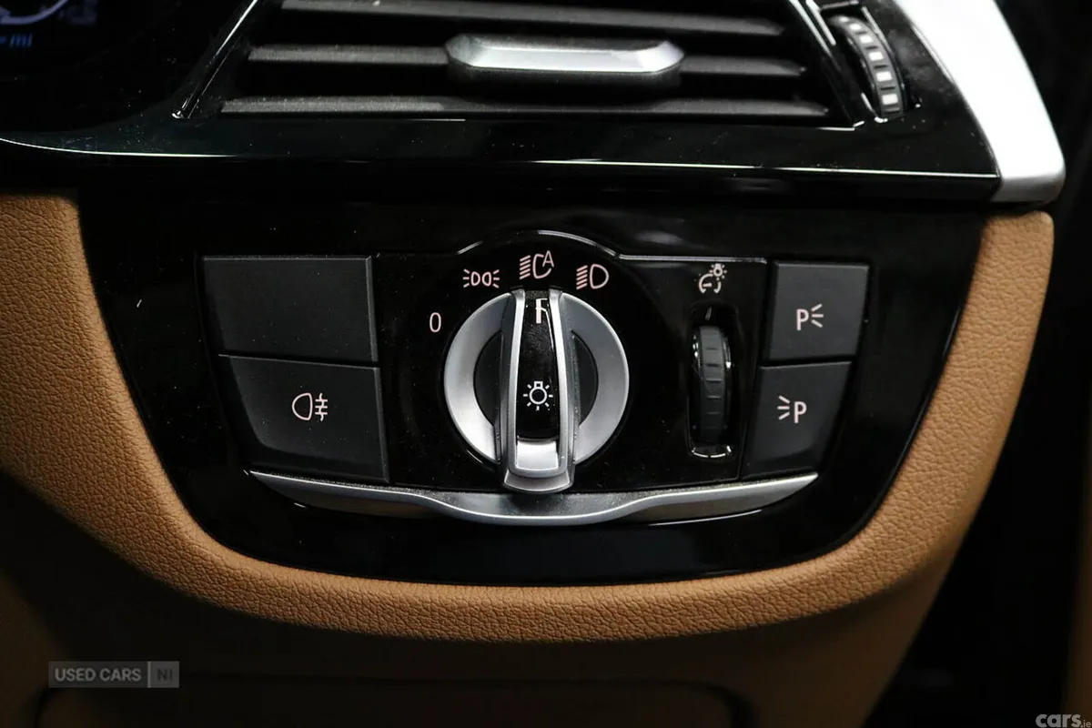 BMW 5-Series Estate, Petrol Hybrid, 2023, Black