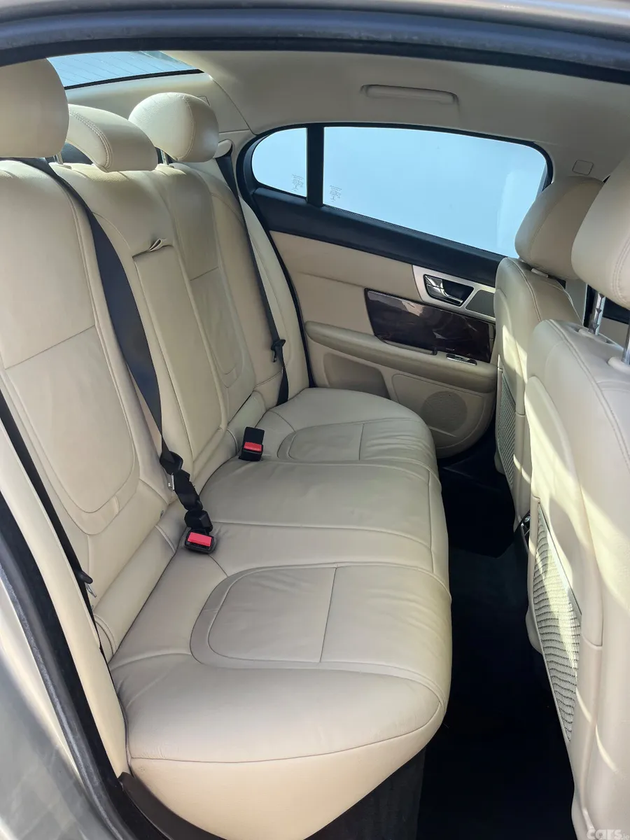 Jaguar XF Saloon, Diesel, 2014, Gold