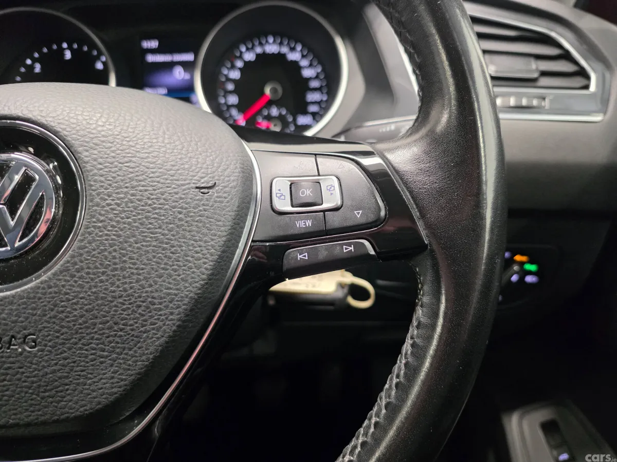 Volkswagen Tiguan Allspace SUV, Diesel, 2021, Red