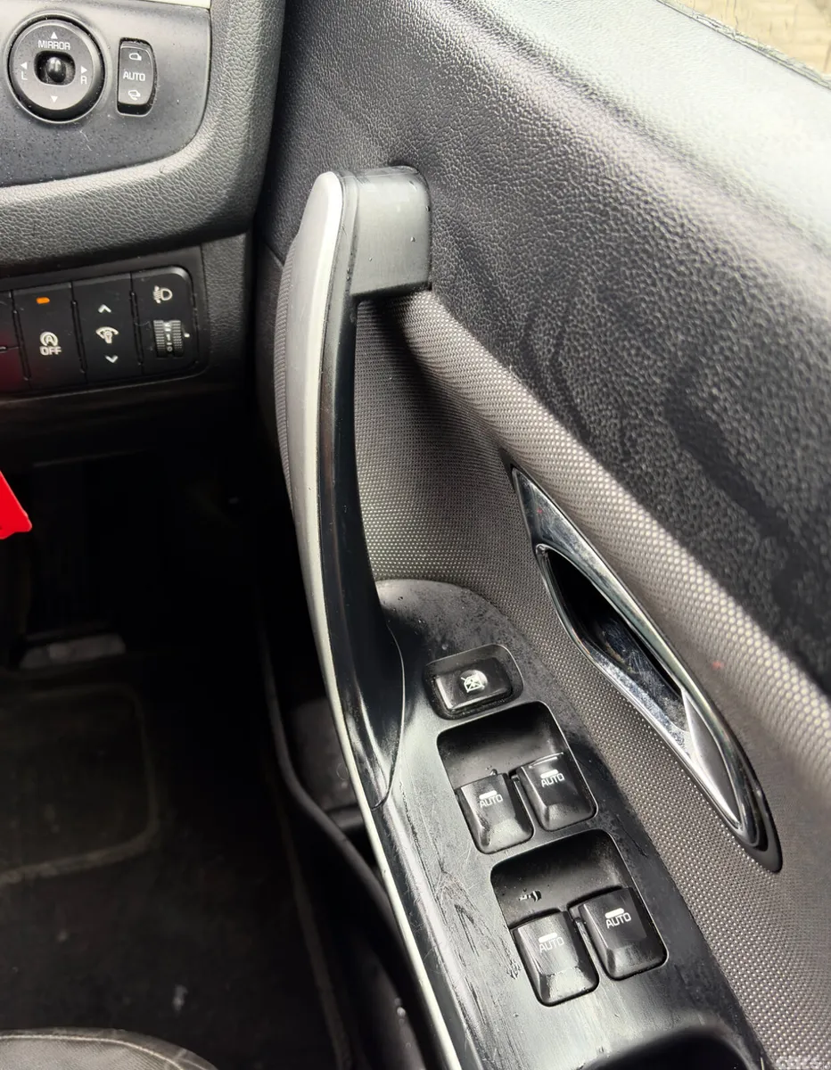 Kia Ceed Hatchback, Diesel, 2012, Red
