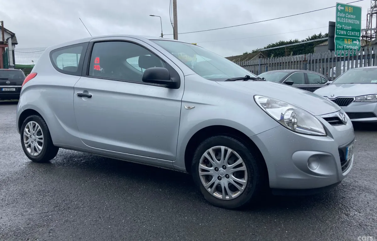 Hyundai i20 Hatchback, Petrol, 2009, Silver