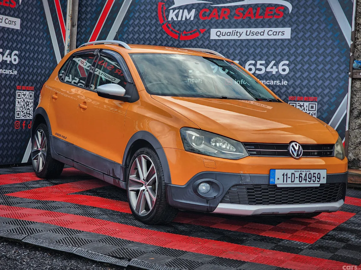 Volkswagen Polo Hatchback, Petrol, 2011, Orange