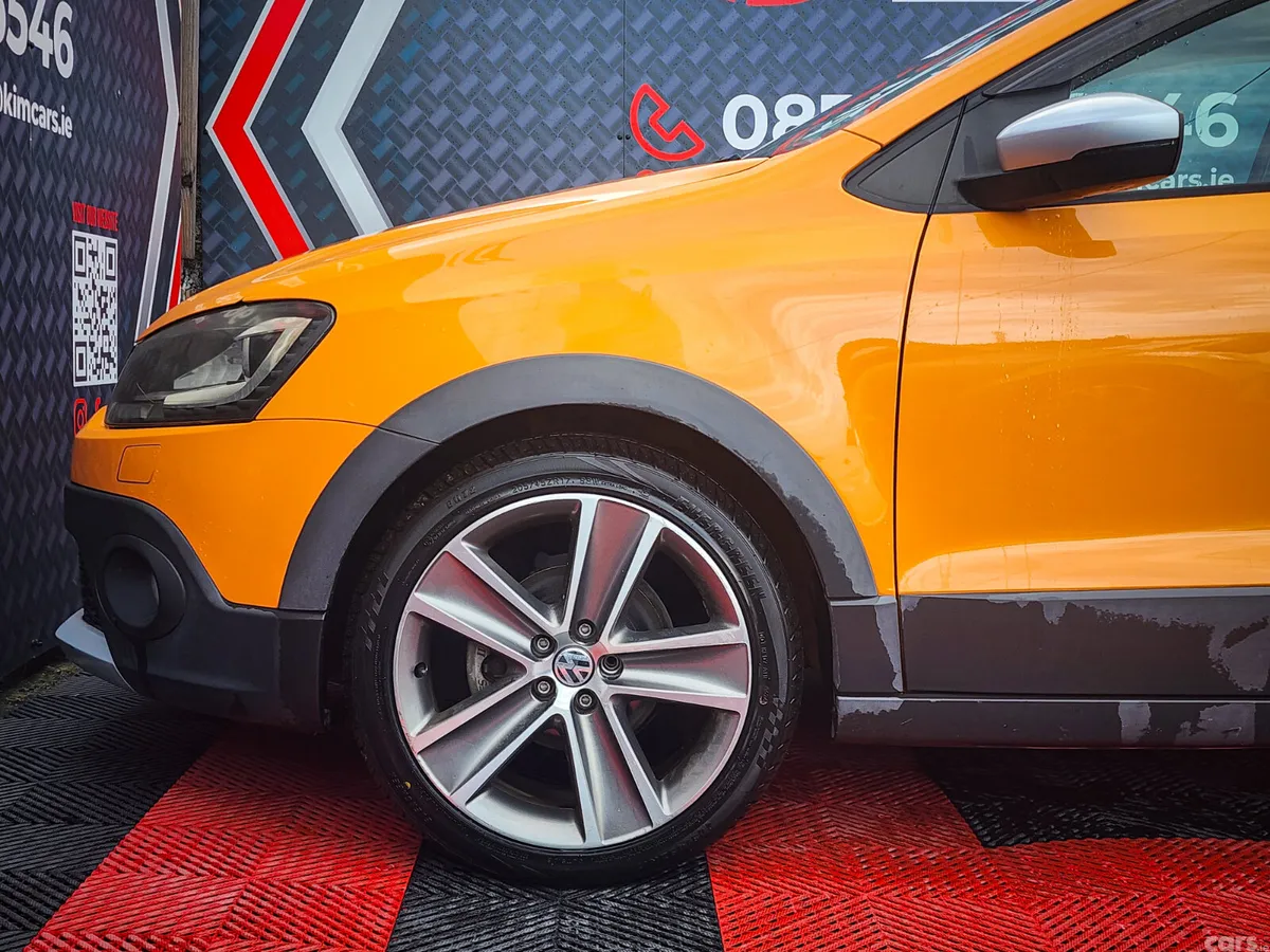 Volkswagen Polo Hatchback, Petrol, 2011, Orange