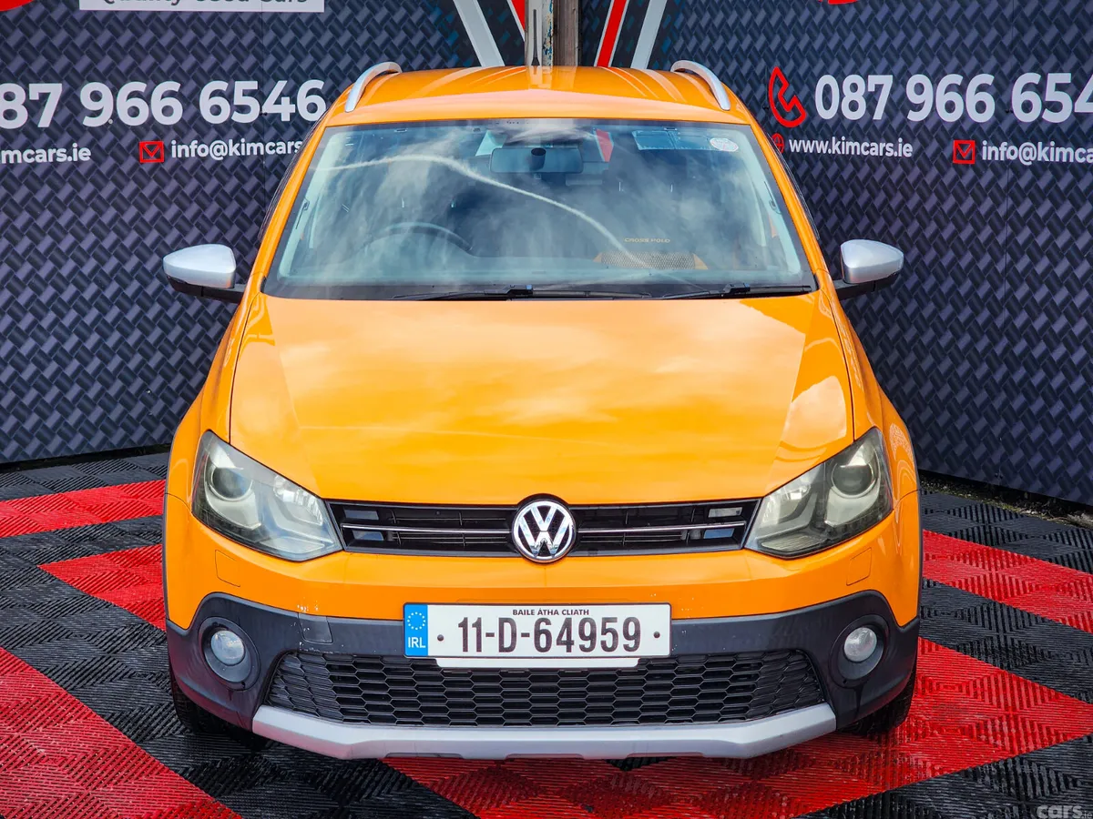 Volkswagen Polo Hatchback, Petrol, 2011, Orange
