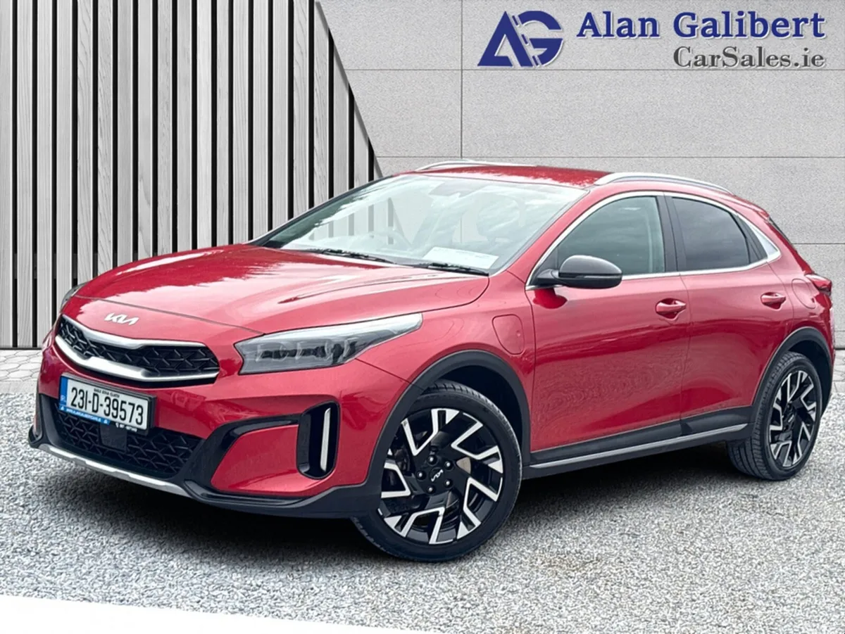 Kia XCeed Hatchback, Petrol Plug-in Hybrid, 2023, Red