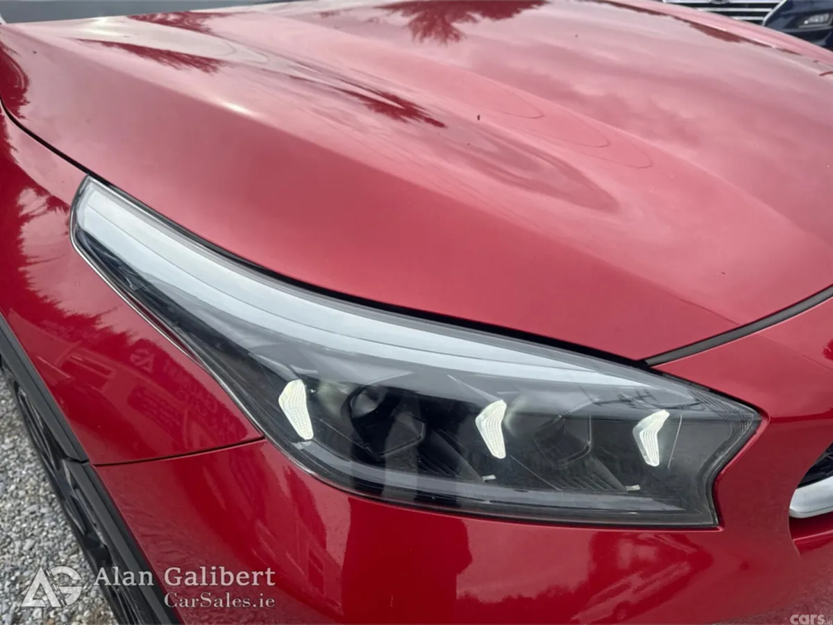 Kia XCeed Hatchback, Petrol Plug-in Hybrid, 2023, Red