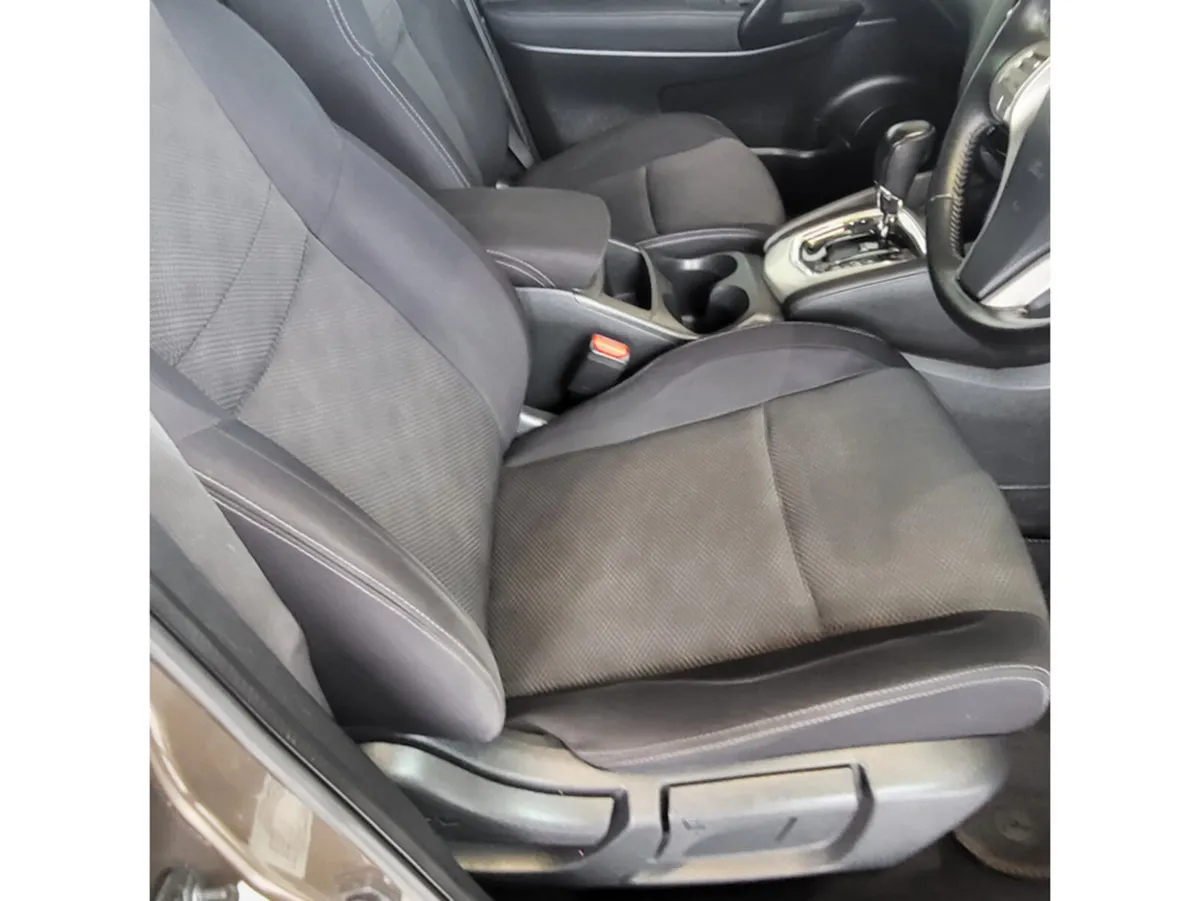 Nissan Qashqai MPV, Diesel, 2014, Brown