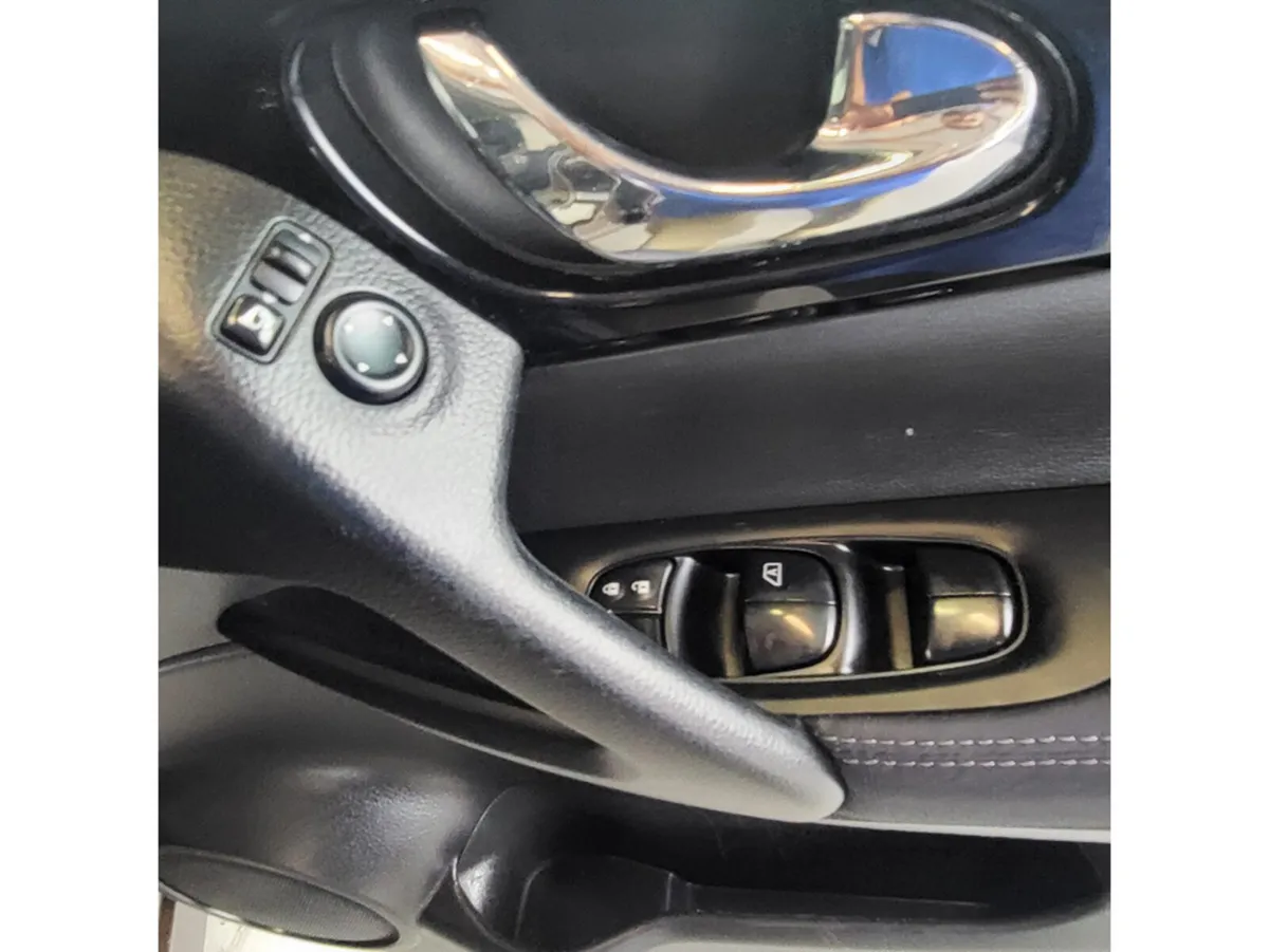 Nissan Qashqai MPV, Diesel, 2014, Brown
