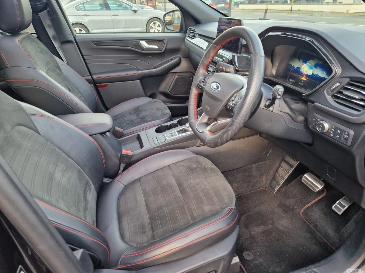 Ford Kuga SUV, Petrol Hybrid, 2023, Black