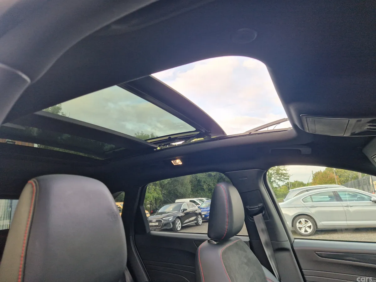 Ford Kuga SUV, Petrol Hybrid, 2023, Black