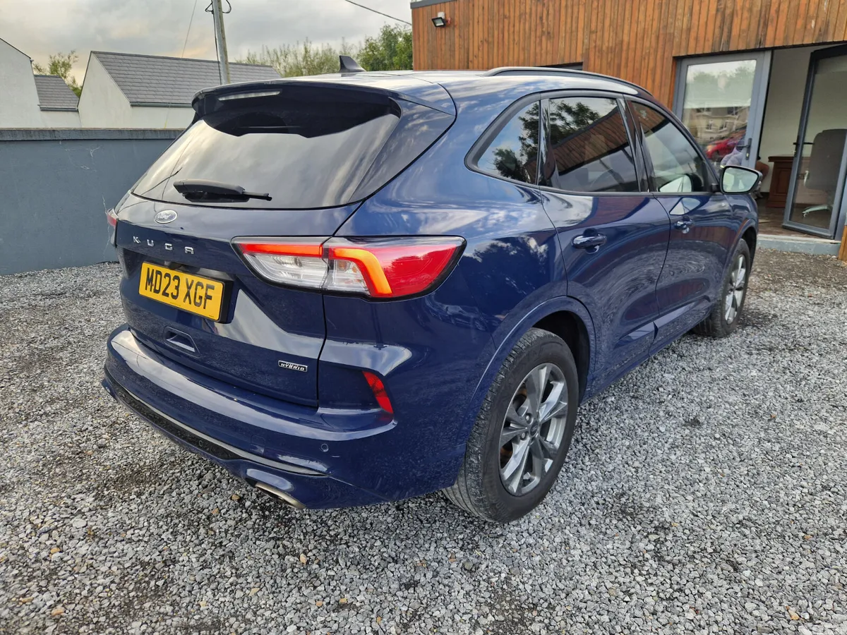 Ford Kuga SUV, Petrol Hybrid, 2023, Blue