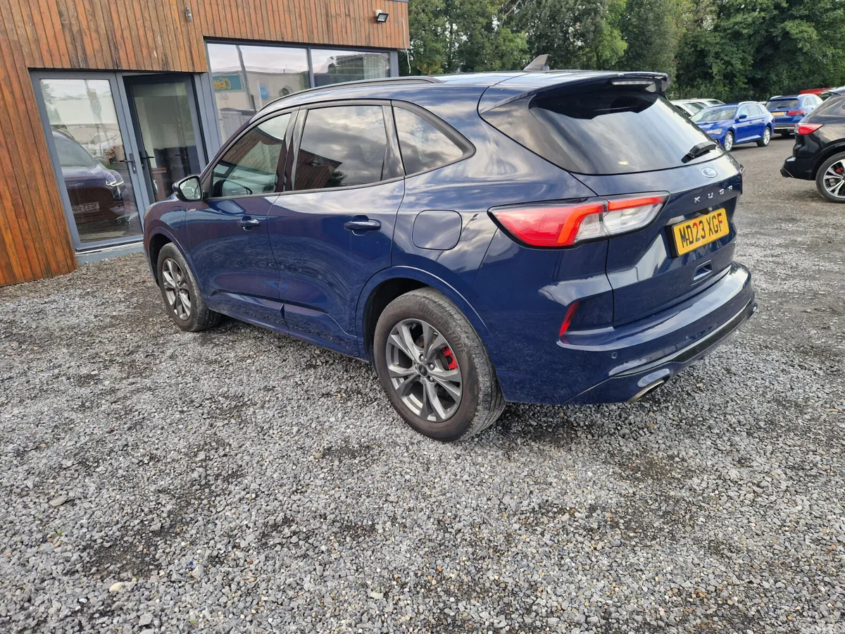 Ford Kuga SUV, Petrol Hybrid, 2023, Blue