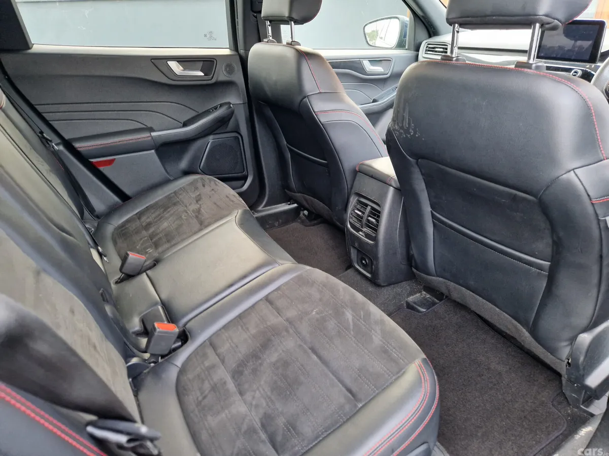 Ford Kuga SUV, Petrol Hybrid, 2023, Blue