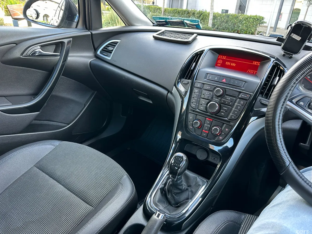 Opel Astra Saloon, Diesel, 2015, Black