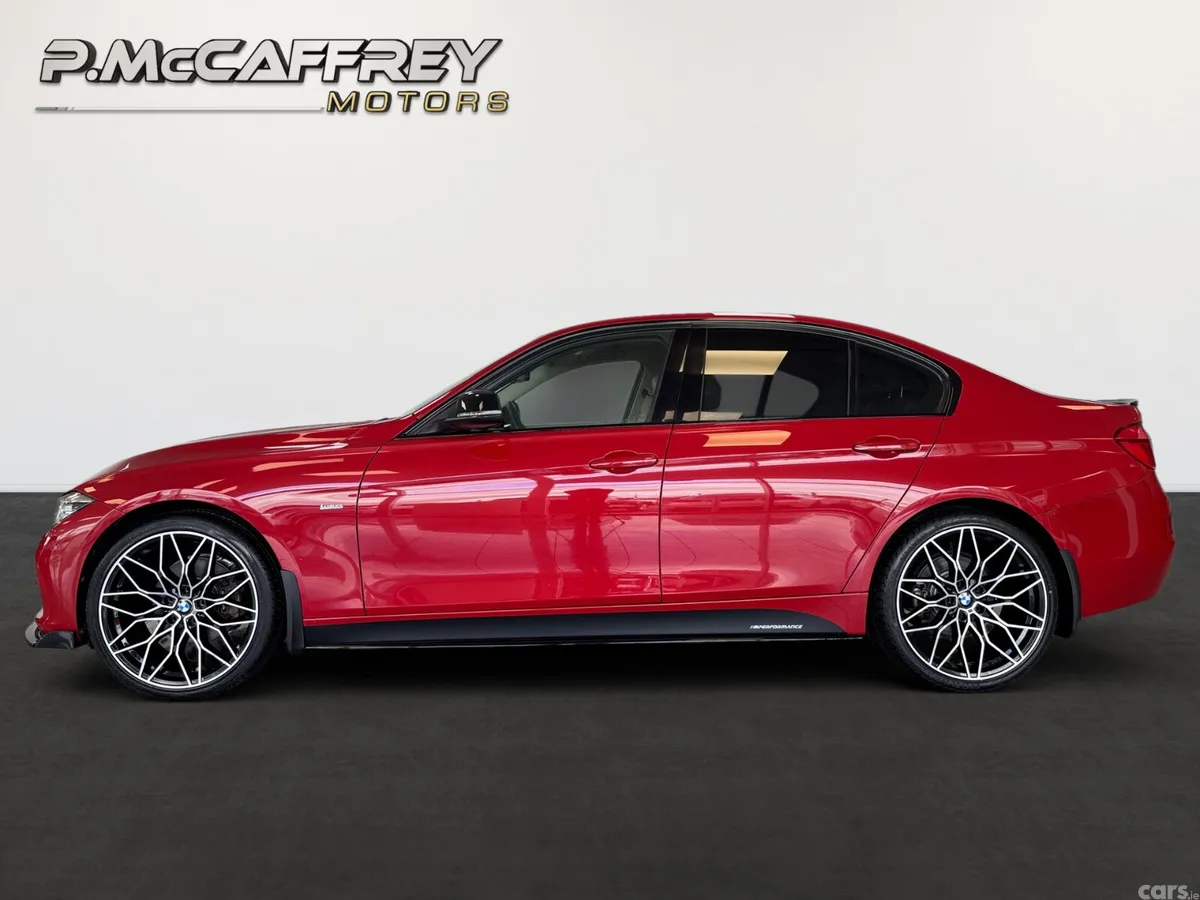 BMW 3-Series Saloon, Diesel, 2017, Red