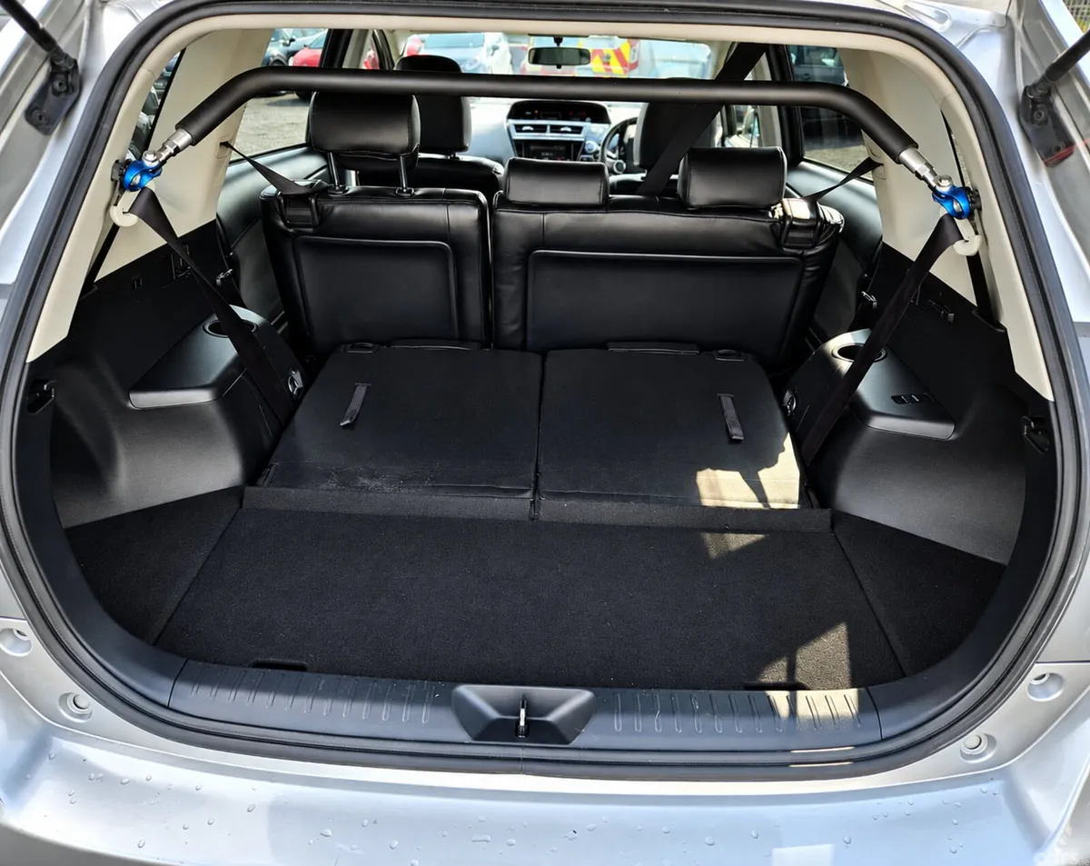 Toyota Prius MPV, Petrol Hybrid, 2016, Silver