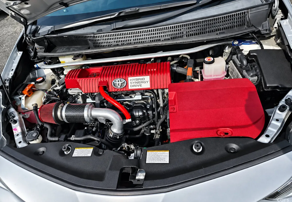 Toyota Prius MPV, Petrol Hybrid, 2016, Silver