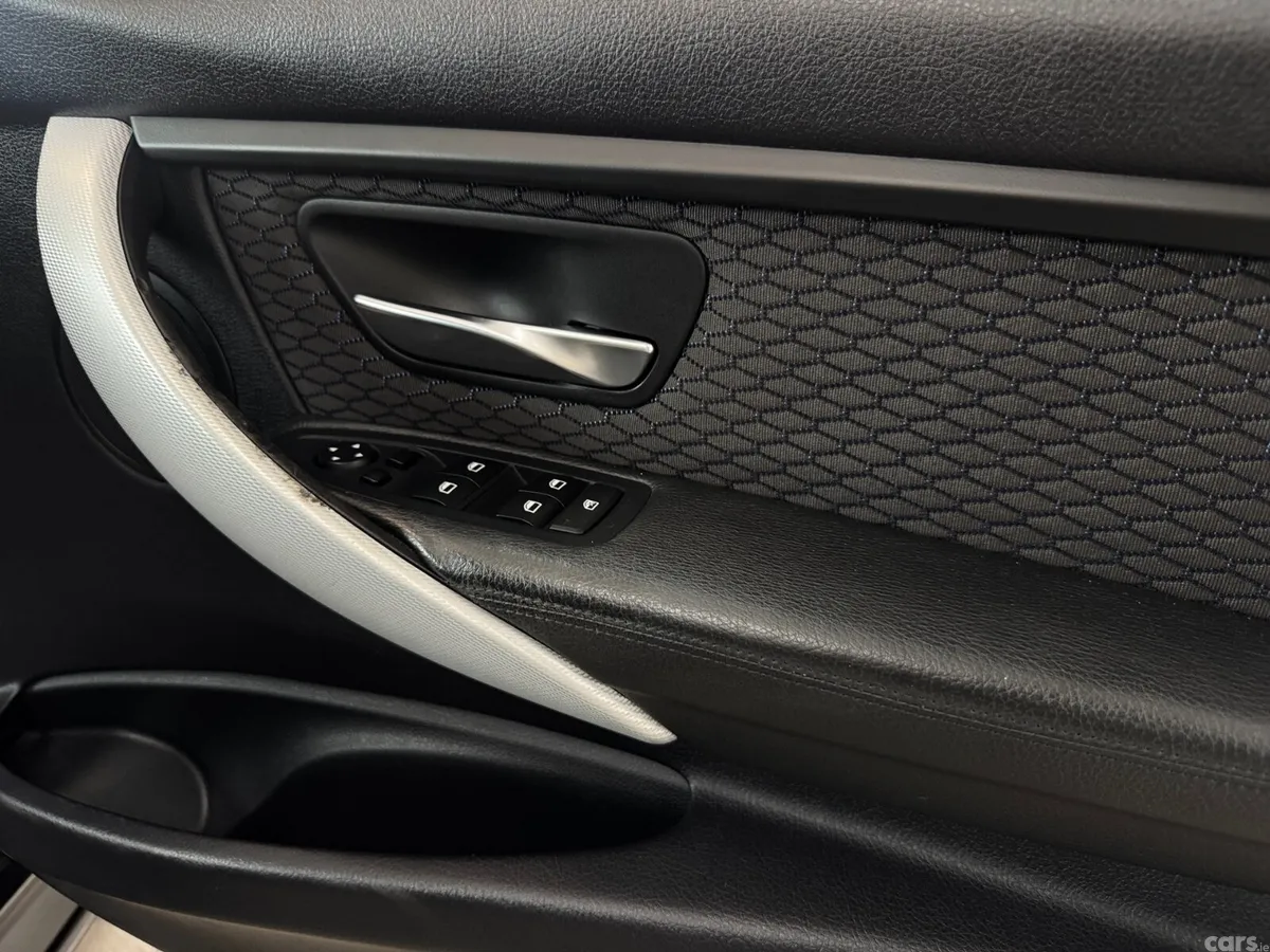 BMW 3-Series Saloon, Diesel, 2015, Black