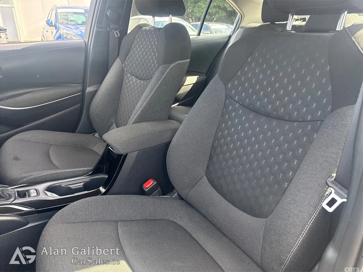Toyota Corolla Saloon, Petrol Hybrid, 2023, Grey