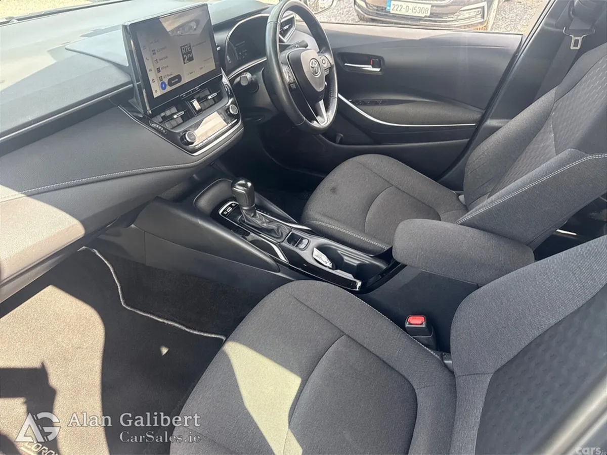 Toyota Corolla Saloon, Petrol Hybrid, 2023, Grey