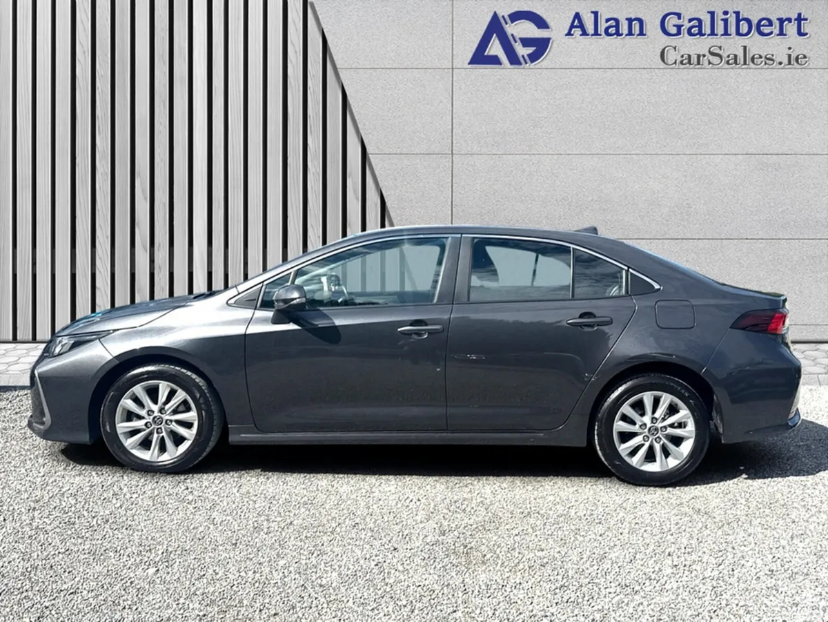 Toyota Corolla Saloon, Petrol Hybrid, 2023, Grey